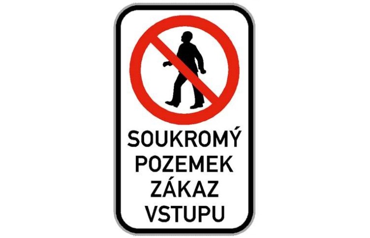 Soukromý pozemek - Zákaz vstupu Soukromý pozemek - Zákaz vstupu