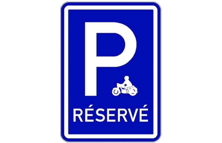Dopravní značka - Vyhrazené parkoviště pro motocykly Dopravní značka - Vyhrazené parkoviště pro motocykly