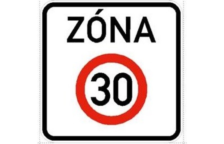 Dopravní značka IZ8a - Zóna s dopravním omezením Dopravní značka IZ8a - Zóna s dopravním omezením