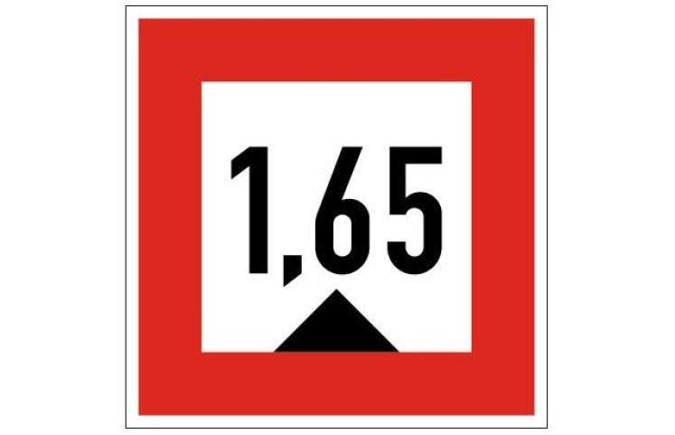 Plavební znak C1 - Hloubka je omezena (pokud je uvedeno číslo, stanoví hloubku v metrech) Plavební znak C1 - Hloubka je omezena (pokud je uvedeno číslo, stanoví hloubku v metrech)